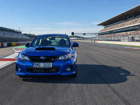 Jízda v Subaru WRX STi na okruhu