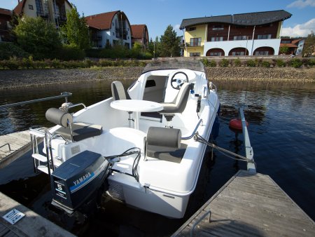 Plavba motorovou lodí